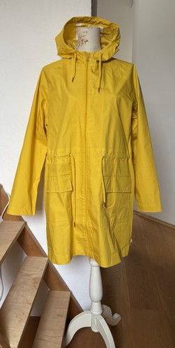 Blutsgeschwister raincoat